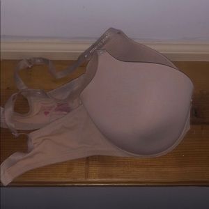 Victoria’s Secret 36DD every day bra
